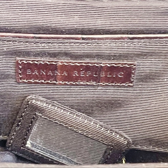 Brown Genuine Leather Croc Emboss Design Hand Held Clutch Chic Classic - Picture 5 of 15